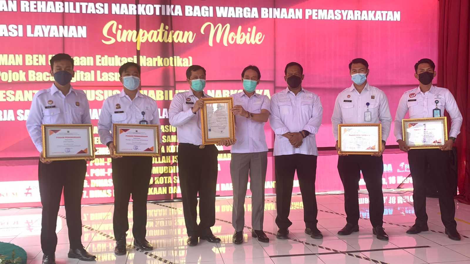 Lapas Narkotika Samarinda Launching Apilkasi Simpatisan Mobile, Pembukaan Rehabilitasi, Peresmian Taman BEN, Dan Pemberian Penghargaan Oleh Kakanwil