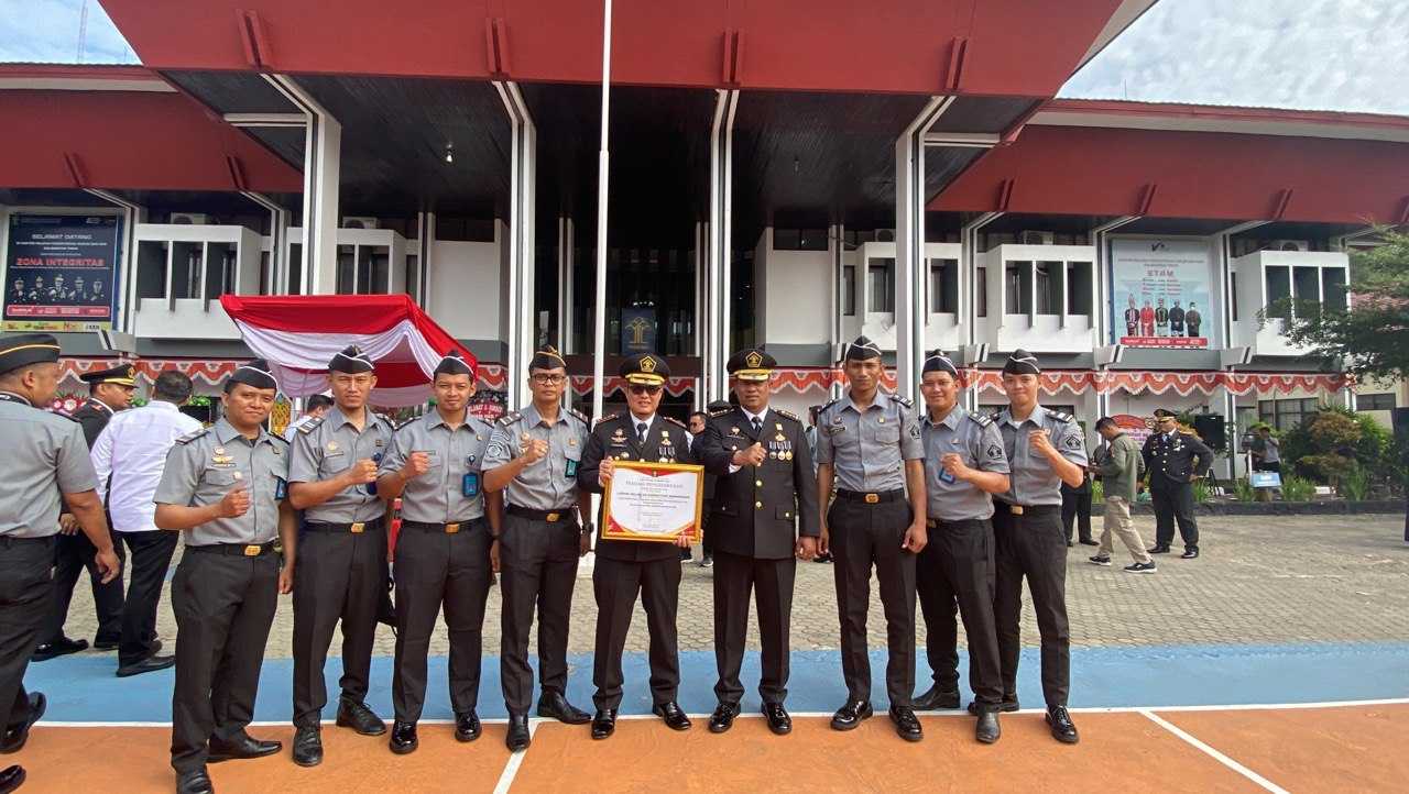 Peringatan Hari Kemenkumham RI Ke-78, Hidayat Kalapas Narkotika Samarinda & Jajaran Raih Prestasi
