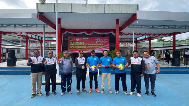 Hidayat Kalapas Buka Porsenap Peringati HUT RI dan Hari Kemenkumham Tahun 2023
