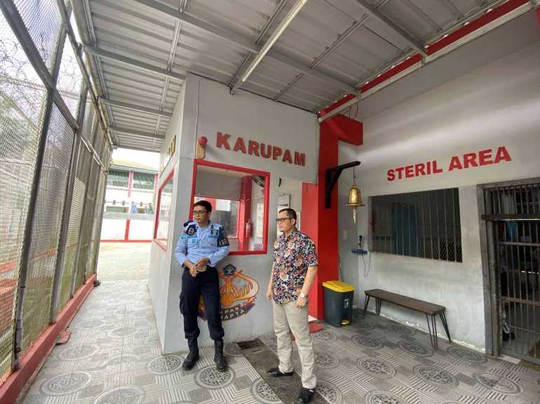 Waspada Jangan-Jangan, Hidayat Kalapas Narkotika Samarinda Cek Keadaan Lapas Saat Hari Libur