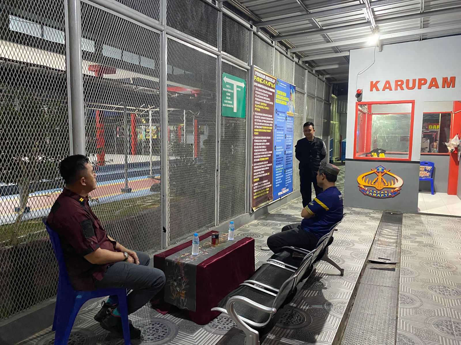 Deteksi Dini Waktu Rawan, Hidayat Kalapas Pastikan Situasi Lapas Aman Pada Malam Hari