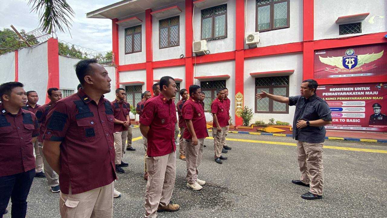 Deteksi Dini Gangguan Kamtib, Hidayat Kalapas Narkotika Samarinda & Jajaran Cek Sarpras Keamanan