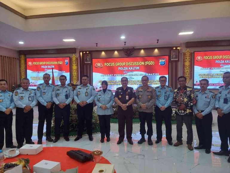 Hidayat Kalapas Narkotika Samarinda Hadiri Forum Group Discussion (FGD) di Polda Kaltim bersama Para APH Se-Kaltim