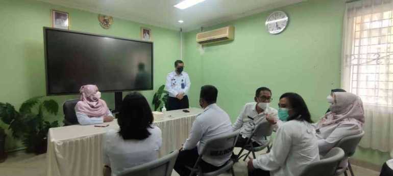 Kunjungi Dirut RSUD I.A Moeis Samarinda, Hidayat Kalapas Narkotika Samarinda Prioritaskan Layanan Kesehatan Warga Binaan