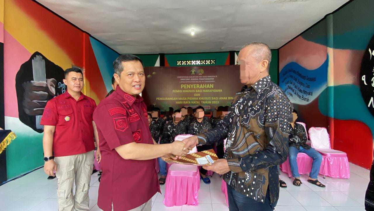 Penuh syukur, Hidayat Kalapas Berikan Remisi Kepada 37 Warga Binaan Lapas Narkotika Samarinda