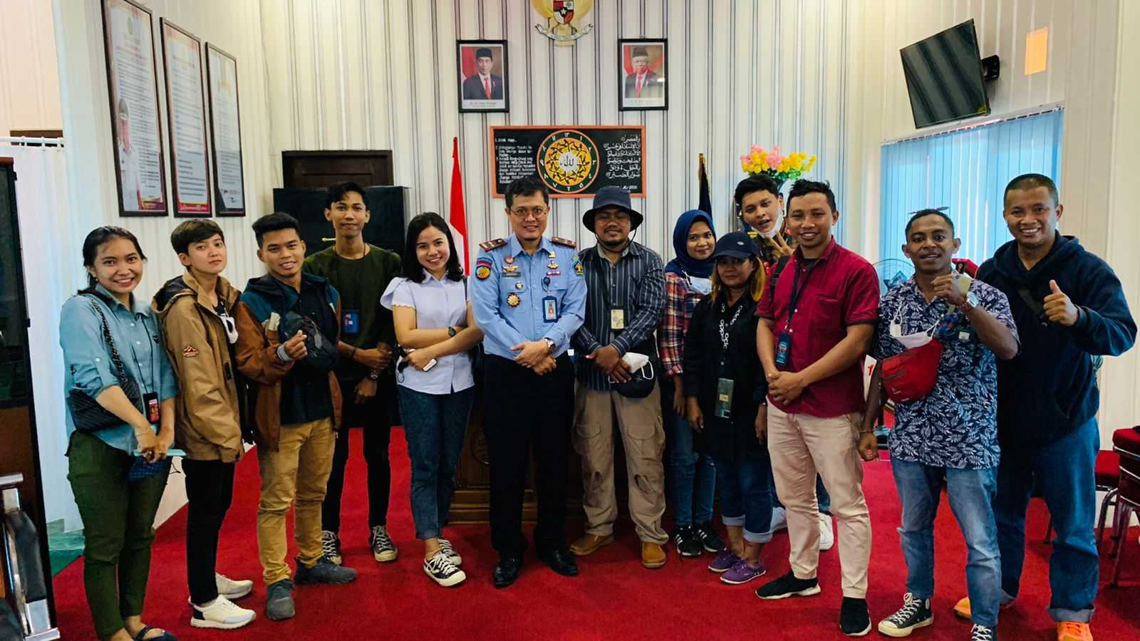 Satu Hari Menjabat Kalapas Baru Lapas Narkotika Bapak Hidayat Diserbu Awak Media