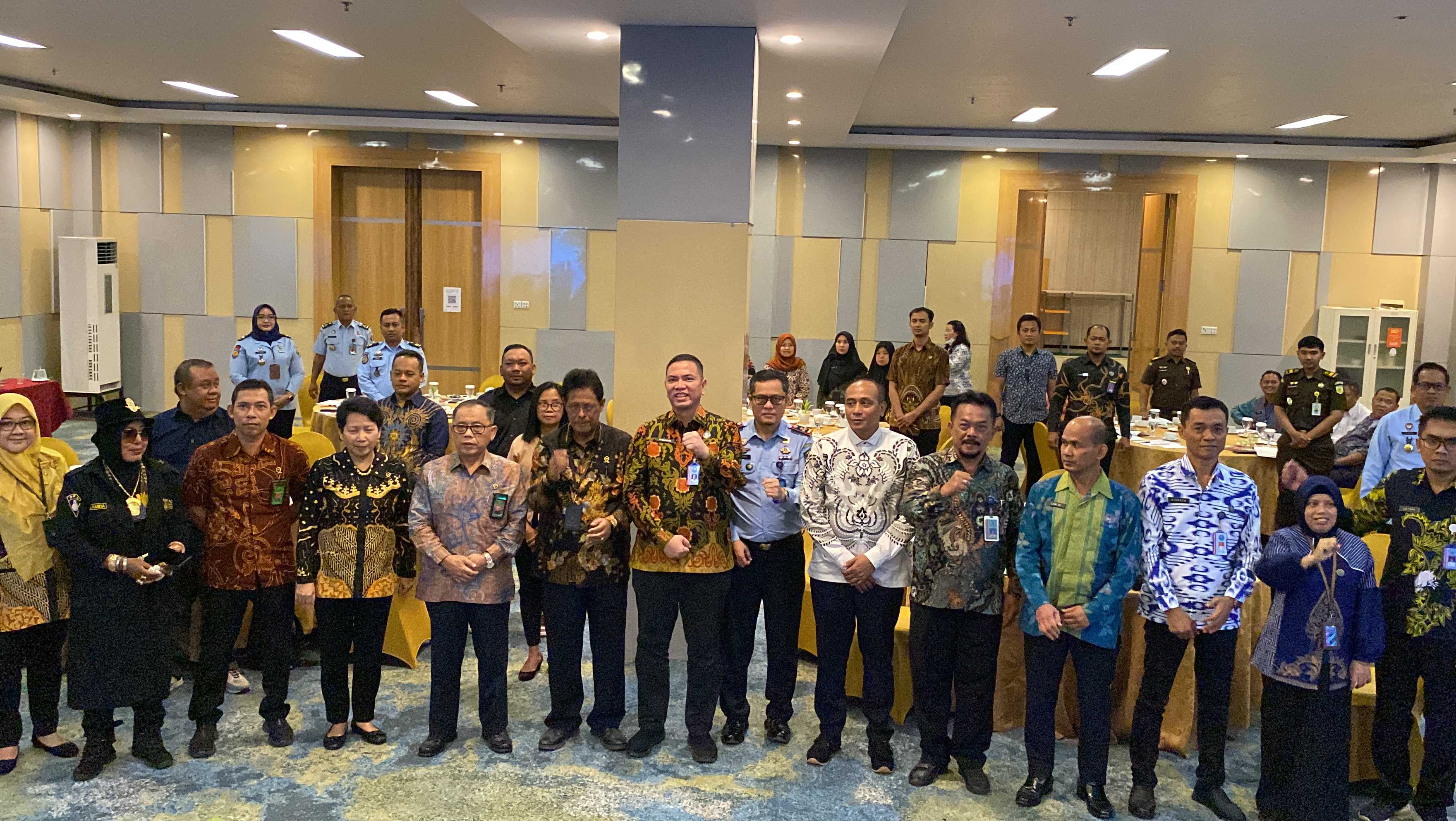 Hidayat Kalapas Hadiri Seminar Tindak Lanjut UU Narkotika Bersama BNNP Kaltim & Forkopimda