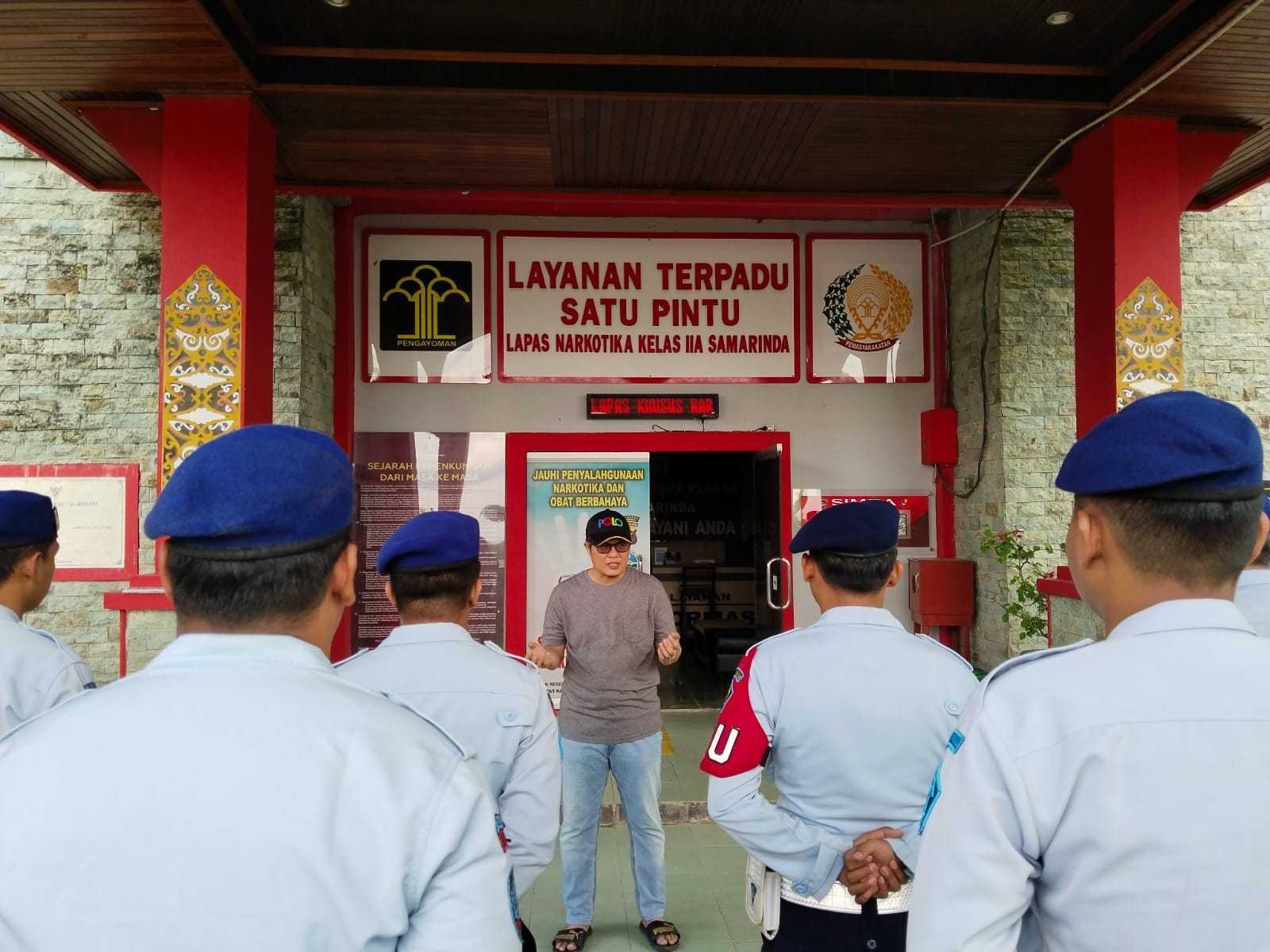 Waspada Jangan-Jangan, Hidayat Kalapas Narkotika Samarinda Berikan Penguatan Pada Regu Pengamanan Saat Hari Libur