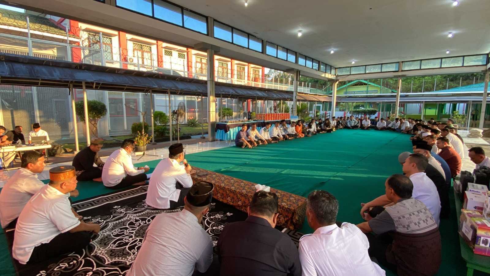 Jelang Lebaran, Hidayat Kalapas Narkotika Samarinda Berikan Penguatan Pengamanan Kepada Seluruh Petugas