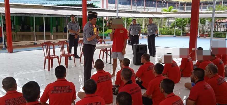 Hidayat Kalapas Narkotika Samarinda Sapa Warga Binaan Program Mapenaling