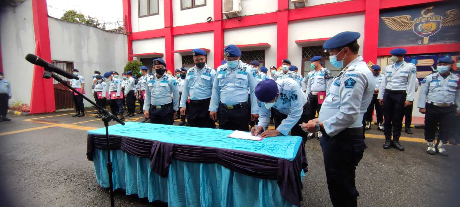 Seluruh Petugas Lapas Narkotika Samarinda Teguhkan Komitmen Bersama Wujudkan Lapas Bebas Dari Narkoba