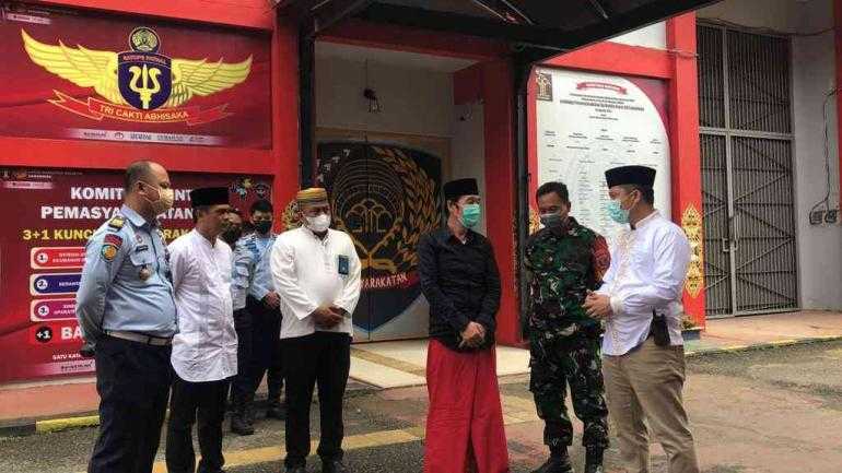 Kakanwil Kemenkumham Kaltim Kunjungi Lapas Narkotika Samarinda pada Momen Idul Adha