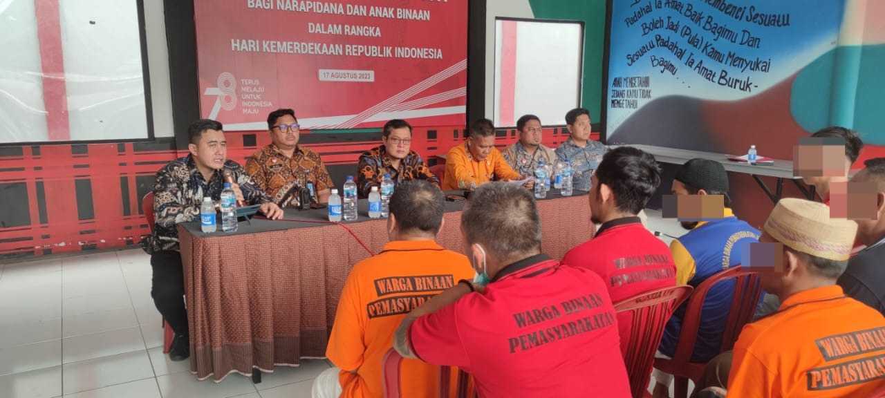 Sosialisasikan Program Grasi, Hidayat Kalapas Sapa Warga Binaan Pidana Seumur Hidup dan Pidana Mati