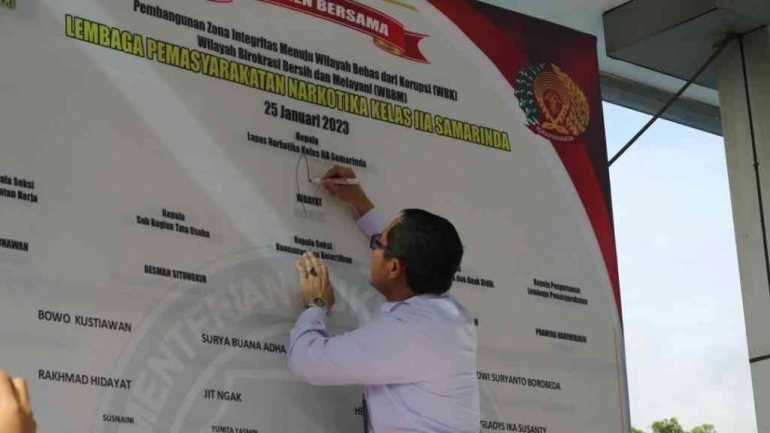 Hidayat Kalapas Narkotika Samarinda dan Jajaran Gelar Pencanangan Zona Integritas