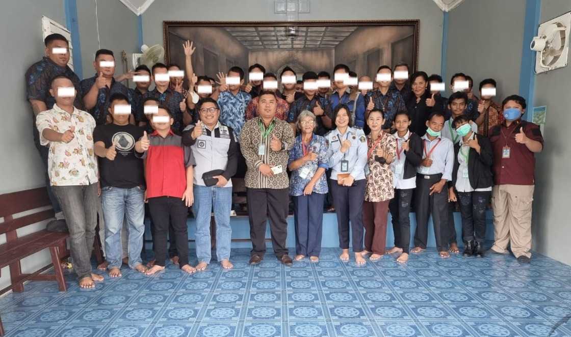 Rayakan Paskah Dari Balik Jeruji, Warga Binaan & Petugas Lapas Narkotika Samarinda Ibadah Bersama