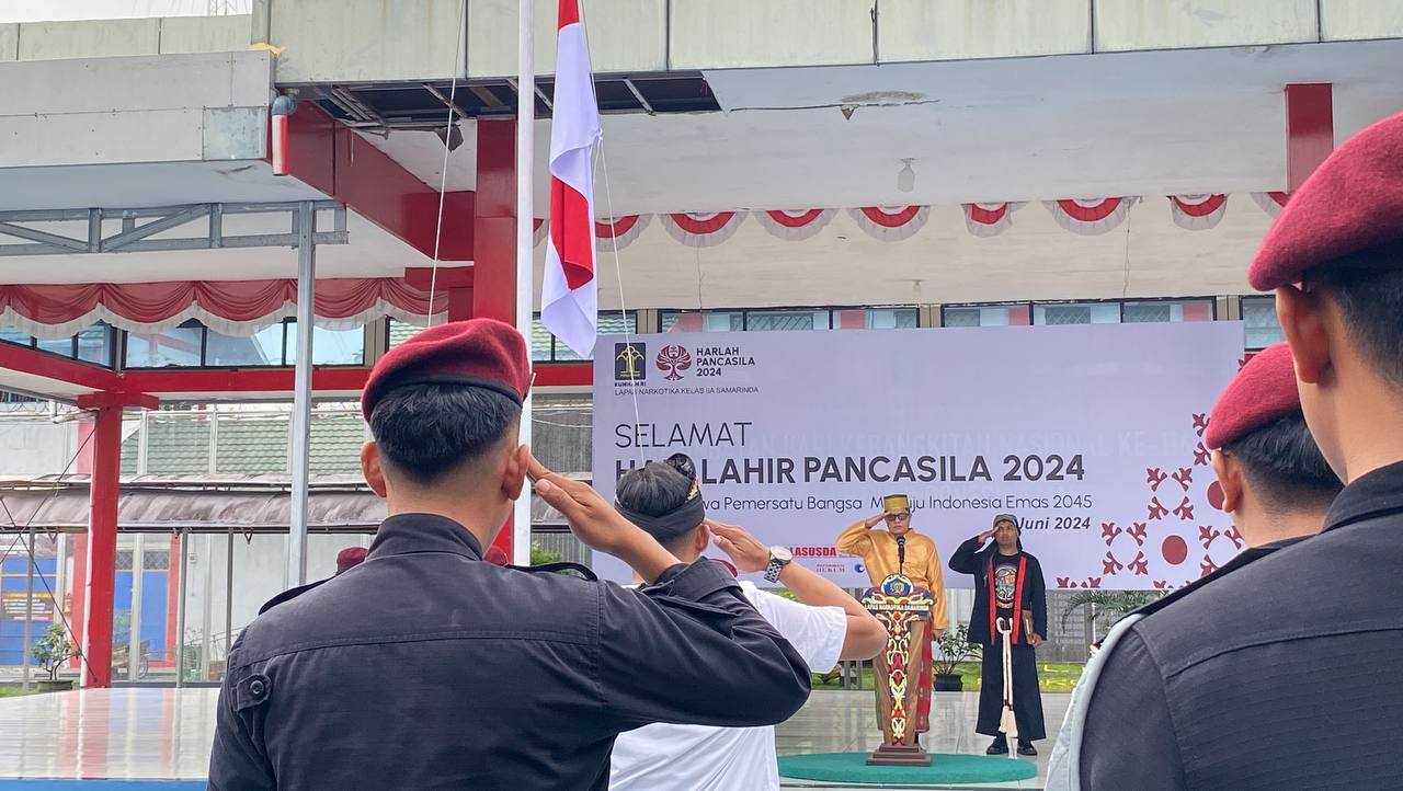 Kobarkan Semangat Pancasila, Hidayat Kalapas Beserta Jajaran Gelar Upacara Peringatan Hari Lahir Pancasila