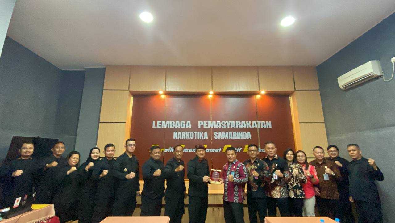 Lakukan Studi Tiru Kalapas Manado Apresiasi Hidayat Kalapas & Jajaran Dalam Berikan Kinerja & Layanan