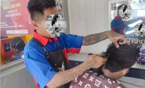 Pembinaan Keberlanjutan, Hidayat Kalapas & Jajaran Terus Latih Warga Binaan Dengan Skill Barbershop
